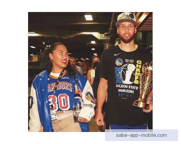 库里谈妻子阿耶莎：她那种本能冲劲激励我不断前行